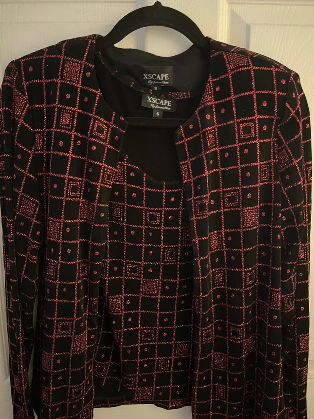 Xscape  Cocktail Black Jacket and Matching Shell with Red Glitter Geometric  s